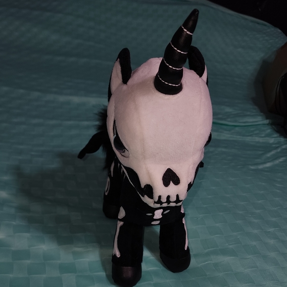 Killstar Kreepture 'Bone Myth' - SOLD OUT, NO RESTOCKS! Collectible - Picture 4 of 5